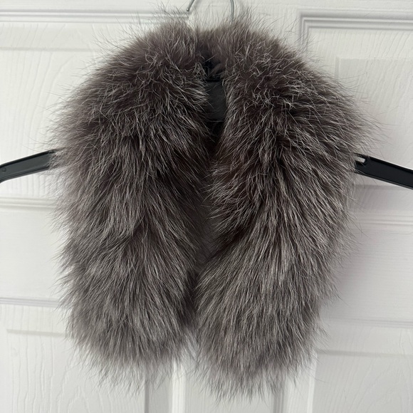 ADRIENNE LANDAU Fox Fur Collar - Picture 1 of 4